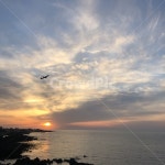 해질녘, 바다, 비행기, 이륙, 노을, 사진,이미지,일러스트,캘리그라피 - Njudy3256작가 크라우드픽 - 저작권 걱정 없는 상업용 이미지