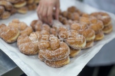 꽈배기, 빵, 도넛, 도너츠, 제빵, 사진,이미지,일러스트,캘리그라피 - natsu u작가 크라우드픽 - 저작권 걱정 없는 상업용 이미지