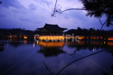 안압지, 연못, 경주, 건축, 지붕, 사진,이미지,일러스트,캘리그라피 - 귀리작가 크라우드픽 - 저작권 걱정 없는 상업용 이미지