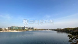 하늘, 바람, 날시, 공원, 호수, 사진,이미지,일러스트,캘리그라피 - 마스터아담작가 크라우드픽 - 저작권 걱정 없는 상업용 이미지