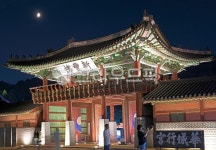 신풍루, 화성행궁정문, 화성행궁, 화성행궁야경, 야경, 사진,이미지,일러스트,캘리그라피 - Deep bLUE작가 크라우드픽 - 저작권 걱정 없는... 