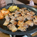 삼겹살, 김치, 콩나물, 돼지, 불판, 사진,이미지,일러스트,캘리그라피 - Nimsohee94작가 크라우드픽 - 저작권 걱정 없는 상업용 이미지