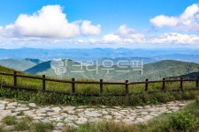 산, 등산, 등산길, 등산로, 산꼭대기, 사진,이미지,일러스트,캘리그라피 - 로데트작가 크라우드픽 - 저작권 걱정 없는 상업용 이미지