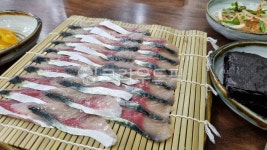 고등어회, 활고등어, 활어회, food, 음식, 사진,이미지,일러스트,캘리그라피 - 쿠키마미작가 크라우드픽 - 저작권 걱정 없는 상업용 이미지