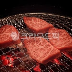 고기, 육류, 소고기, 숯불고기, 생고기, 사진,이미지,일러스트,캘리그라피 - yulscosmic작가 크라우드픽 - 저작권 걱정 없는 상업용 이미지