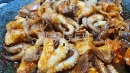 음식, 낙지, 매움, 삼겹살, 볶음, 사진,이미지,일러스트,캘리그라피 - Natzzi79작가 크라우드픽 - 저작권 걱정 없는 상업용 이미지