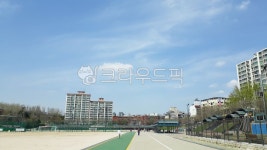 공원, 도로, 하늘, 운동장, 건강, 사진,이미지,일러스트,캘리그라피 - 클릭디자인작가 크라우드픽 - 저작권 걱정 없는 상업용 이미지