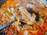 등갈비김치찌개, 등갈비김치찌게, 김치찌게, 김치찌개, 등갈비, 사진,이미지,일러스트,캘리그라피 - 먹방작가 크라우드픽 - 저작권 걱정 없는... 