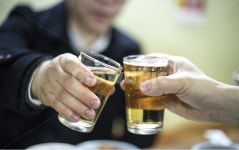 맥주, 맥주잔, 건배, 치얼스, 술자리, 사진,이미지,일러스트,캘리그라피 - natsu u작가 크라우드픽 - 저작권 걱정 없는 상업용 이미지