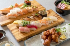 초밥, 일식, 도시락, 연어초밥, 연어회, 사진,이미지,일러스트,캘리그라피 - coolazrael작가 크라우드픽 - 저작권 걱정 없는 상업용 이미지