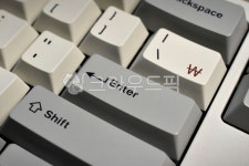 키보드, 컴퓨터자판, 컴퓨터하드웨어, 컴퓨터키보드, 엔터, 사진,이미지,일러스트,캘리그라피 - 버들아재작가 크라우드픽 - 저작권 걱정 없는... 