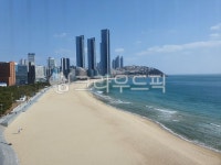 부산, 해운대, 겨울, 해변, 바다, 사진,이미지,일러스트,캘리그라피 - 블랙둘리작가 크라우드픽 - 저작권 걱정 없는 상업용 이미지