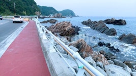 해안가, 바다, 해안도로, 바위, 파도, 사진,이미지,일러스트,캘리그라피 - Hellen작가 크라우드픽 - 저작권 걱정 없는 상업용 이미지