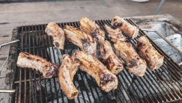 등갈비, 숯불등갈비, 숯불, 그릴요리, 캠핑요리, 사진,이미지,일러스트,캘리그라피 - 다정금지작가 크라우드픽 - 저작권 걱정 없는 상업용 이미지