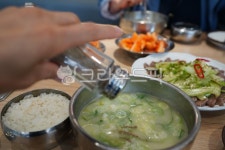 설농탕, 해장국, 국물, 국물요리, 냄비, 사진,이미지,일러스트,캘리그라피 - pb이로작가 크라우드픽 - 저작권 걱정 없는 상업용 이미지