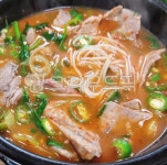 순대국, 순대국밥, 돼지국밥, 돼지머리, 돼지머리고기, 사진,이미지,일러스트,캘리그라피 - 먹방작가 크라우드픽 - 저작권 걱정 없는 상업용 이미지