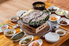 흑염소전골, 보양식, 건강식, 영양식, 건강음식, 사진,이미지,일러스트,캘리그라피 - 미미스튜디오작가 크라우드픽 - 저작권 걱정 없는 상업용 이미지