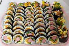 김밥, 집김밥, 소세지김밥, 집밥, 음식, 사진,이미지,일러스트,캘리그라피 - 여우토깽작가 크라우드픽 - 저작권 걱정 없는 상업용 이미지