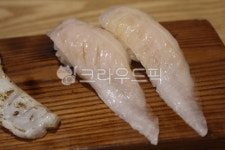 생선초밥, 초밥, 광어초밥, 광어사시미, 광어회, 사진,이미지,일러스트,캘리그라피 - Nhide_pose작가 크라우드픽 - 저작권 걱정 없는 상업용... 