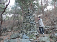 예산 금오산 돌탑의 주인공은 누구? < 예산 < 당진·청양·홍성·예산 < 충남 < 기사본문 - 충청신문 예산 금오산 돌탑의 주인공은 누구?