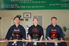 충주시검도회, 5단 승단자 3명 배출 < 사회 < 뉴스 < 기사본문 - 충청신문 충주시검도회, 5단 승단자 3명 배출