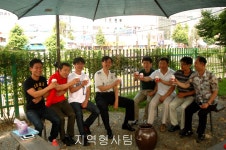 어깨동무 미팅, 우리는 동반자! < 옥천 < 충북 < 기사본문 - 충청신문 어깨동무 미팅, 우리는 동반자!