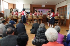 태안, 우리가락 연구회 신나는 난타공연 < 태안 < 충남 < 기사본문 - 충청신문 태안, 우리가락 연구회 신나는 난타공연