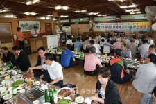 선배공무원 초청 만남의 장 마련 < 옥천 < 충북 < 기사본문 - 충청신문 선배공무원 초청 만남의 장 마련