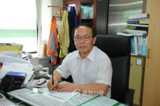 “평범한 농업인으로 돌아가 일하고 싶다” < 음성 < 충북 < 기사본문 - 충청신문 “평범한 농업인으로 돌아가 일하고 싶다”