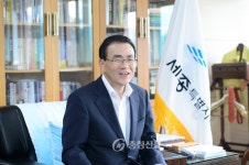 유한식 세종시장, ‘세계적 명품도시’ 꿈 꾼다 < 오피니언 < 기사본문 - 충청신문 유한식 세종시장, ‘세계적 명품도시’ 꿈 꾼다