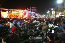 부여군, 백제문화제 기간 중 거리 마술 등 재미 업그레이드 < 부여 < 충남 < 기사본문 - 충청신문 부여군, 백제문화제 기간 중 거리 마술 등 재미... 