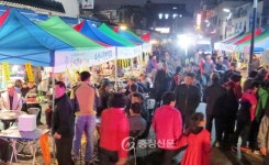 서산동부시장 ‘먹거리 야시장’, 시민·관광객 등 1만명 찾아 < 서산 < 서산·보령·서천·태안 < 충남 < 기사본문 - 충청신문 서산동부시장... 