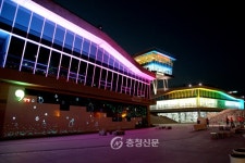 단양 다누리아쿠아리움, 관광일번지로 ‘우뚝’ < 이슈&이슈 < 단양 < 충북 < 기사본문 - 충청신문 단양 다누리아쿠아리움, 관광일번지로 ‘우뚝’