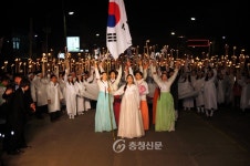 독립만세 함성이 다시 메아리친다 < 이슈&이슈 < 천안 < 충남 < 기사본문 - 충청신문 독립만세 함성이 다시 메아리친다