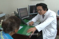 [제9회 1사1촌 대상 시상식] 동상 세우리병원 < 오피니언 < 기사본문 - 충청신문 [제9회 1사1촌 대상 시상식] 동상 세우리병원