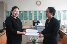 음성 오갑초, 학부모의 학교발전기금 기부 < 교육 < 뉴스 < 기사본문 - 충청신문 음성 오갑초, 학부모의 학교발전기금 기부
