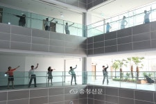 세종시교육청, 아침 여는 ‘굿 모닝 건강 체조’ < 세종 < 기사본문 - 충청신문 세종시교육청, 아침 여는 ‘굿 모닝 건강 체조’