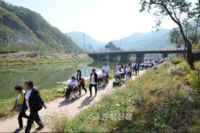 괴산군장애인복지관, 한마음 걷기대회 < 괴산 < 증평·진천·괴산·음성 < 충북 < 기사본문 - 충청신문 괴산군장애인복지관, 한마음 걷기대회