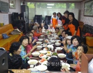 천안시 쌍용1동 일성아파트 경로잔치 < 천안 < 충남 < 기사본문 - 충청신문 천안시 쌍용1동 일성아파트 경로잔치