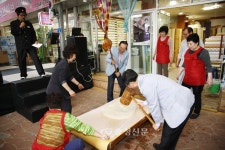 옛 추억 가득, 향수의 전통시장 < 보은 < 충북 < 기사본문 - 충청신문 옛 추억 가득, 향수의 전통시장