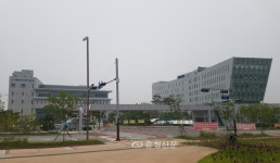 충남교육청, 스쿨넷 의혹 경찰 수사로 < 내포 < 충남 < 기사본문 - 충청신문 충남교육청, 스쿨넷 의혹 경찰 수사로