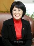 대전시의회 예산결산특위, 구미경 위원장, 황인호 부위원장 선임 < 정치 < 뉴스 < 기사본문 - 충청신문 대전시의회 예산결산특위, 구미경 위원장... 