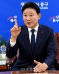 박용갑 중구청장, 서대전 광장 복합커뮤니티 센터 조성 < 기획특집 < 기사본문 - 충청신문 박용갑 중구청장, 서대전 광장 복합커뮤니티 센터 조성