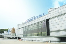 [대전방문의해 여름방학특집] 견문도 넓히면서… 박물관서 ‘더위 탈출’ < 기획특집 < 기사본문 - 충청신문 [대전방문의해 여름방학특집] 견문도... 