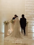 천안시-웨딩베리 무료예식 ‘더 행복한 결혼식’ 제2호 가정 탄생 < 사람들 < 충청人 < 기사본문 - 충청신문 천안시-웨딩베리 무료예식 ‘더... 