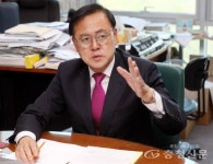 이명수 의원, 아산시의 게바위 보존 노력 환영 < 정치 < 뉴스 < 기사본문 - 충청신문 이명수 의원, 아산시의 게바위 보존 노력 환영