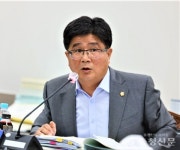 공주시의회 김권한 의원 “태양광 발전시설 허가기준 완화하자”... 충청신문 공주시의회 김권한 의원  “태양광 발전시설 허가기준 완화하자”