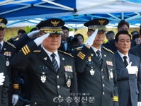 충남경찰청, 제74주기 논산 순국경찰관 합동 추도식 개최 < 사회 < 뉴스 < 기사본문 - 충청신문 충남경찰청, 제74주기 논산 순국경찰관 합동... 