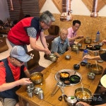목촌한우집의 따뜻한 온정이 담긴 혹서기 무료식사 나눔 봉사 < 부산 < 전국 < 기사본문 - 인터넷조은뉴스 목촌한우집의 따뜻한 온정이 담긴... 