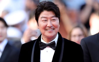 송강호의 첫 드라마, <삼식이 삼촌>이 디즈니 플러스에서 공개된다
